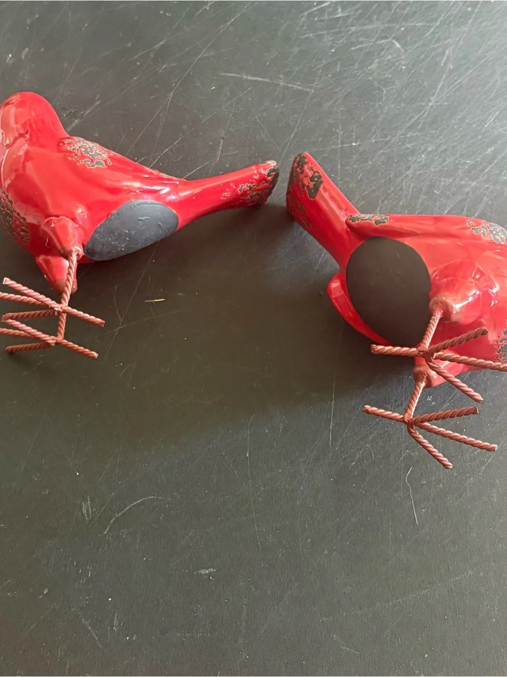 Distressed ceramic red/black bird figurines wire feet pair rustic farmhouse